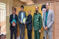 فیلم/ بازدیدمدیرکل امور اقتصادی و دارایی استان از خبرگزاری دفاع مقدس یزد و تجلیل از خبرنگاران