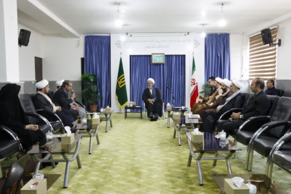 مشارکت دادن نسل جوان و دانش‌آموزان در برنامه‌های اجتماعات خیابانی