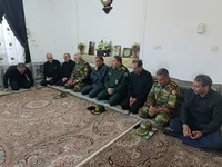 دیدار مسئولان لشکری با خانواده شهید علیرضا قاسمی‌زاده در رفسنجان+ تصاویر