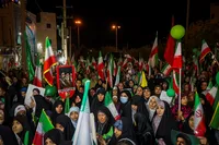 تصاویر/ حضور میدانی شیراز یها در شب شصت و دوم ایستادگی