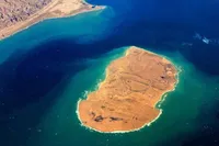 زاکانی: دست متجاوزان به جزایر سه‌گانه قطع می‌شود
