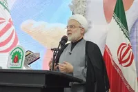 شهدا چراغ هدایت نسل‌های این سرزمین و نماد ایستادگی و ایمان هستند