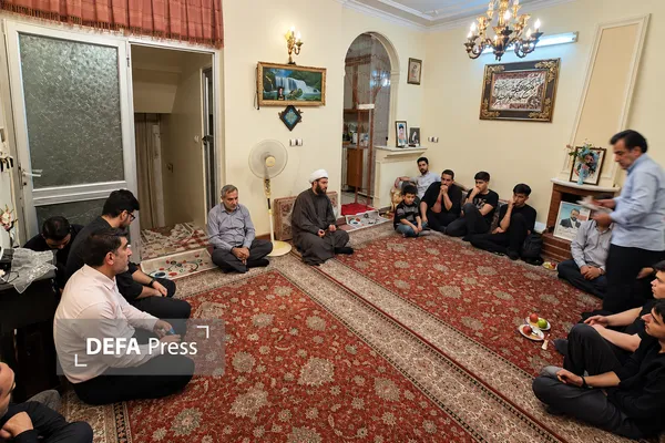 دیدار با خانواده شهید کرمی