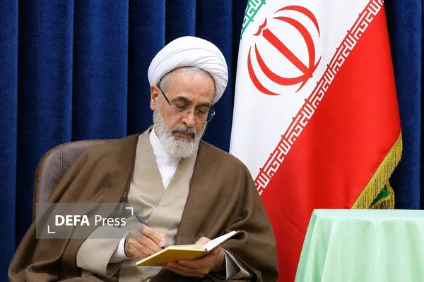آیت الله اعرافی احکام ناعادلانه علیه مردم و علمای کشورهای منطقه را محکوم کرد