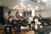 رونمایی از کتاب «سخت ولی شیرین» / سردار قربانی: نقش همسران فرماندهان در تربیت فرزندان بخشی از پیروزی‌های پنهان انقلاب است