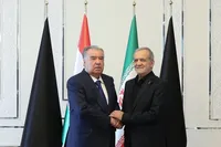 دیدار مقامات شرکت‌کننده در آیین بدرقه آقای شهید ایران با رئیس‌جمهور