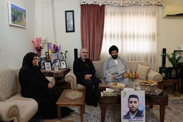 ولایتمداری ملت ایران رمز عبور از توطئه‌های آمریکا و صهیونی است