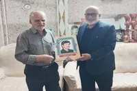 دیدار مسئول دفتر حفظ آثار شهرستان قزوین با پدر شهید حسین ناظری