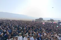 تشییع و خاکسپاری پیکر شهید تکاور ارتش «سید مالک موسوی تبار» در بهمئی+ تصاویر