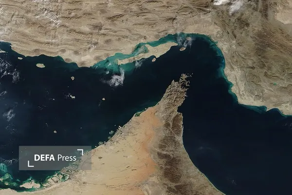 تنگه هرمز