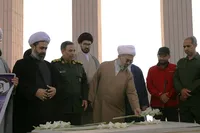 تصاویر/ حضور جمعی از طلاب و روحانیون در یادمان شهید گمنام موزه دفاع مقدس و مقاومت خراسان شمالی