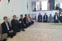 دیدار سرپرست اداره‌کل امور مالیاتی لرستان با خانواده شهدای جنگ رمضان