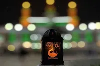 به فدای لب عطشان حسین (ع)