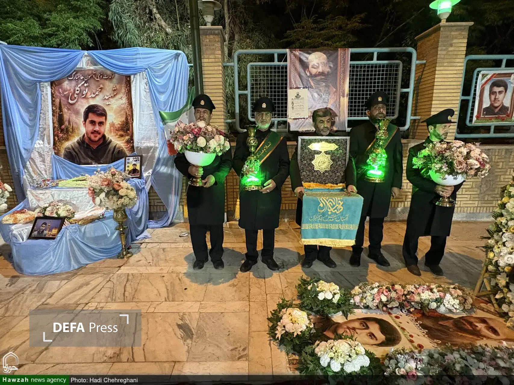 جشن تولد شهید توکلی در گلزار شهدای علی بن جعفر(ع) جشن تولد شهید توکلی در گلزار شهدای علی بن جعفر(ع)