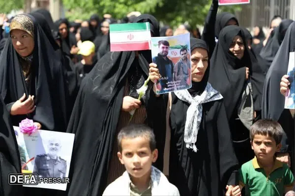 تصاویر/ تشییع پیکر مطهر &laquo;پاسدار شهید ولی&zwnj;الله طاهری&raquo; در شهرستان شازند