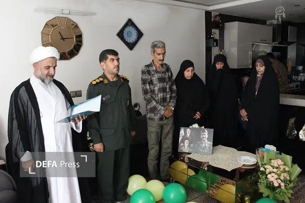 دیدار با خانواده شهدا دیدار با خانواده شهدا