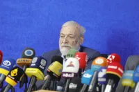 لاریجانی: ایران بر سر اصول خود معامله نمی‌کند
