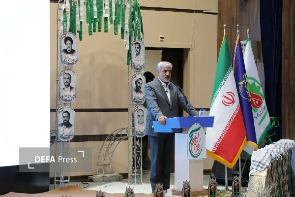 شهدای کارمند الگوی پیوند تخصص و تعهد هستند شهدای کارمند الگوی پیوند تخصص و تعهد هستند
