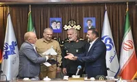 تجلیل فرمانده پهپاد نیروی هوافضای سپاه از دست‌اندر کاران تولید مستند «شاهد ۱۳۶»