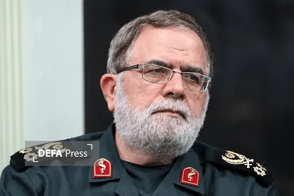 سرلشکر ایزدی: شهید تنگسیری عاشق خدمت به اسلام و انقلاب بود