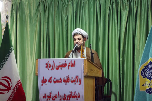 آبادانی کشور در گرو تلاش کارگران است/ لزوم مهار گرانی‌ها و برخورد با محتکران