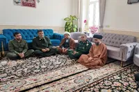 دیدار مدیرکل حفظ آثار دفاع مقدس کهگیلویه و بویراحمد با خانواده جانباز سرافراز دفاع مقدس در شهرستان دنا