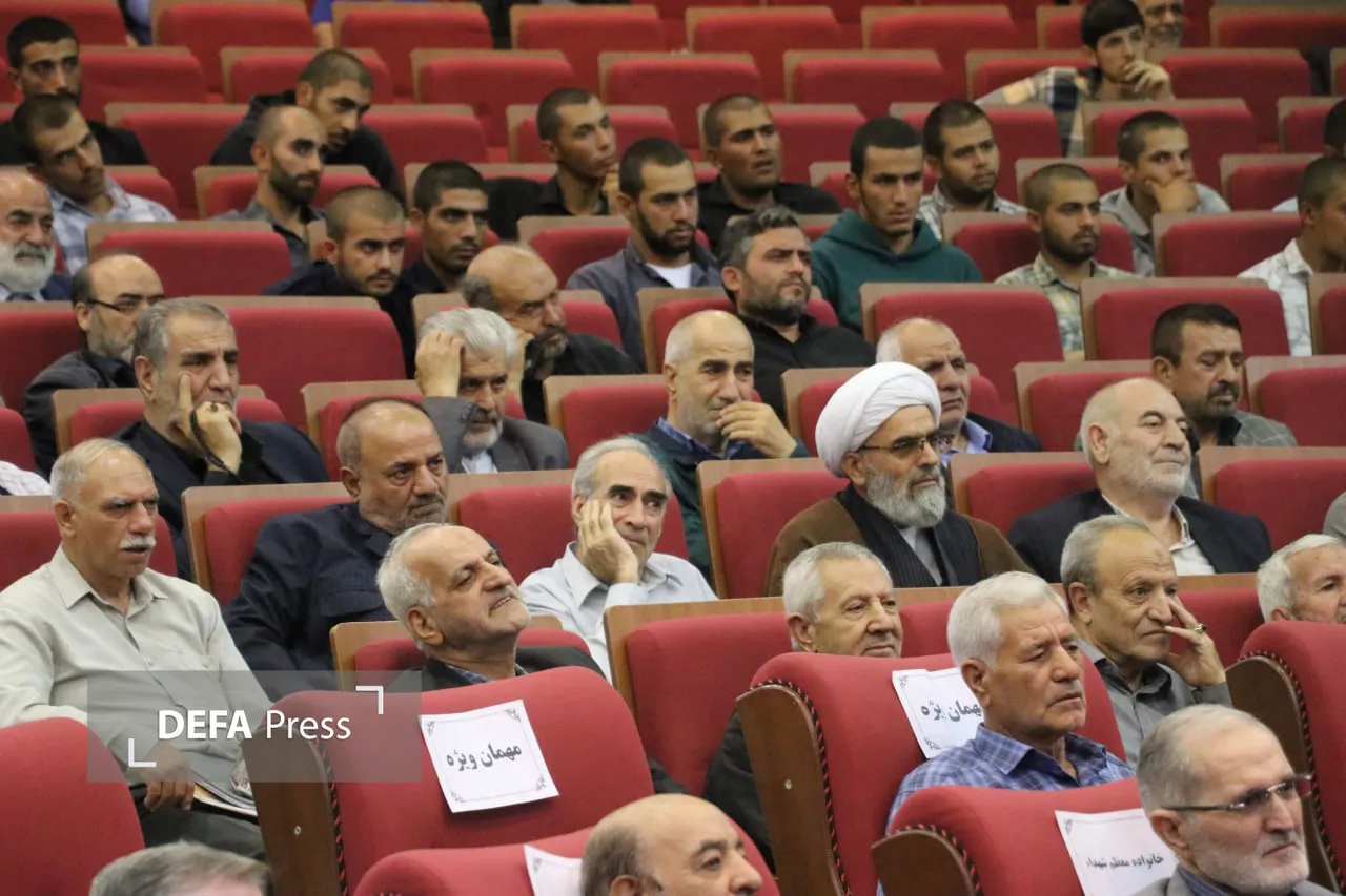تصاویر/ تجلیل از پیشکسوتان جهاد و مقاومت آذربایجان شرقی در نخستین روز هفته دفاع مقدس (1)