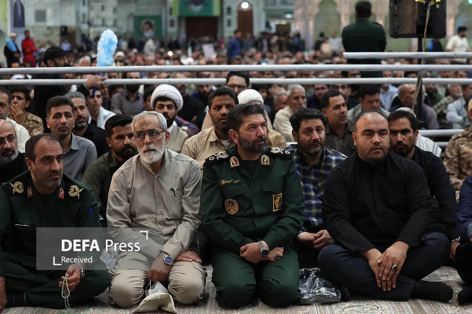 تجدید میثاق با امامین انقلاب و بیعت با حضرت آیتالله سید مجتبی خامنهای+ فیلم تجدید میثاق با امامین انقلاب و بیعت با حضرت آیتالله سید مجتبی خامنهای+ فیلم