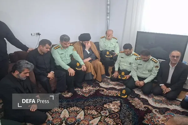 دلجویی مسئولان انتظامی و دستگاه‌های اداری مازندران از خانواده شهید «قاسمی»