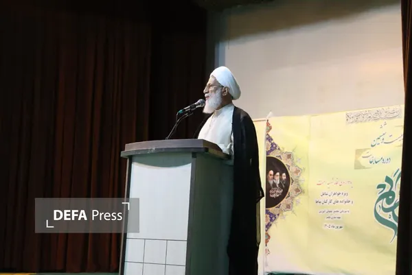 حجت الاسلام محمدحسنی: قرآن کریم عامل تقویت تاب‌آوری خانواده‌های کارکنان ارتش است