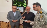 دیدار مدیر کل حفظ دفاع مقدس بوشهر با خانواده شهید «حامد دهقانی»
