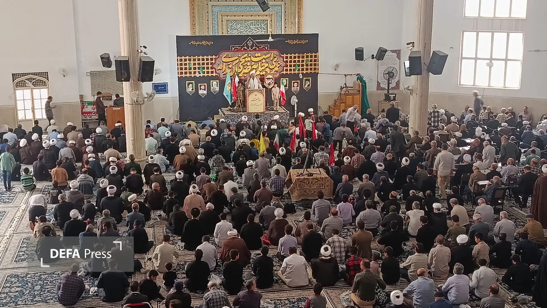 تصاویر/ حضور دانش‌آموزان در نماز جمعه پردیسان