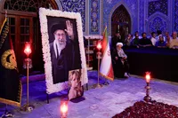 تصاویر/ تشرف حجت‌الاسلام حسین انصاریان به حرم مطهر رضوی