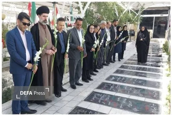 دیدار مدیرکل پست سیستان و بلوچستان با خانواده شهدا به مناسبت هفته جهانی پست