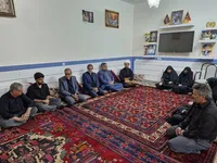 دیدار مدیرکل بنیاد شهید استان کرمان با خانواده شهدای جنگ رمضان در جیرفت+تصاویر