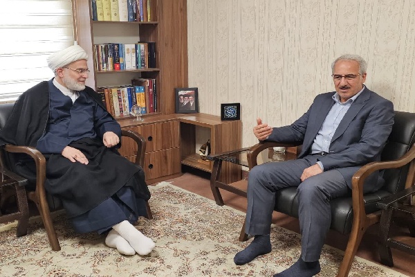 خانواده شهدای استان کردستان نیازمند تکریم و توجه ویژه هستند خانواده شهدای استان کردستان نیازمند تکریم و توجه ویژه هستند