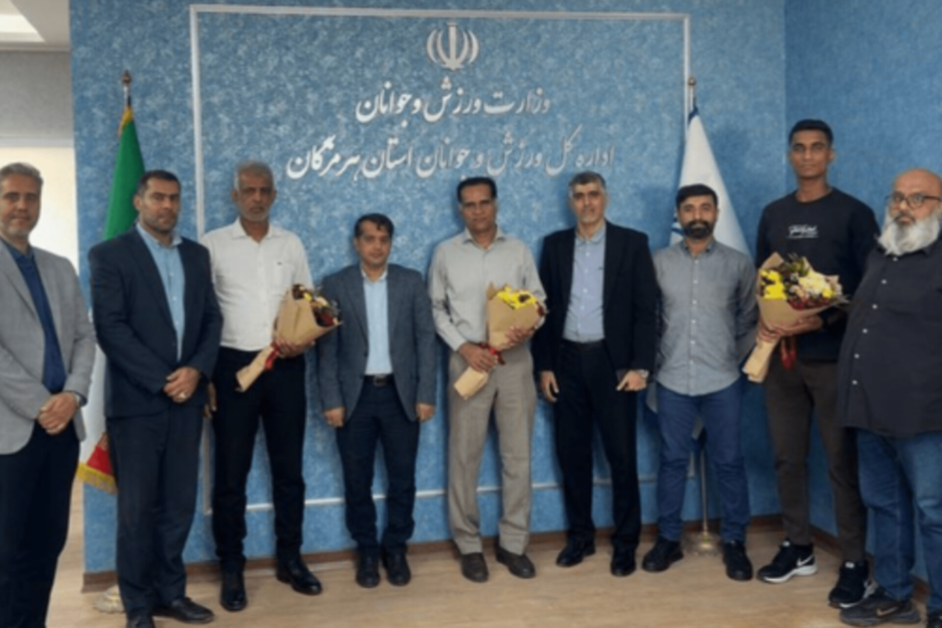 استقبال مدیرکل ورزش هرمزگان از ملیپوش والیبال ساحلی استقبال مدیرکل ورزش هرمزگان از ملیپوش والیبال ساحلی