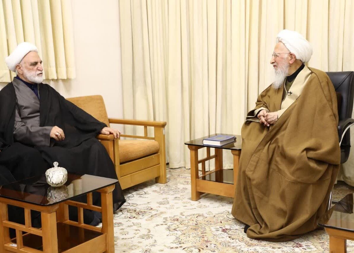 آية الله جوادي آملي: الحضور الشعبي للدفاع عن الثورة تجلٍ للنصر الإلهي آية الله جوادي آملي: الحضور الشعبي للدفاع عن الثورة تجلٍ للنصر الإلهي