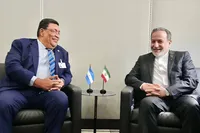 عراقچی: در برابر زیاده‌خواهی و قلدری آمریکا و «اسرائیل» می‌ایستیم