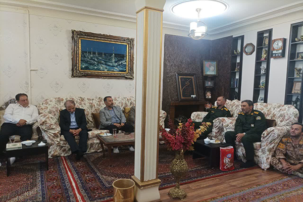 سردار کریمیان: بازگشت آزادگان جلوهای ماندگار از عزت و مقاومت بود سردار کریمیان: بازگشت آزادگان جلوهای ماندگار از عزت و مقاومت بود