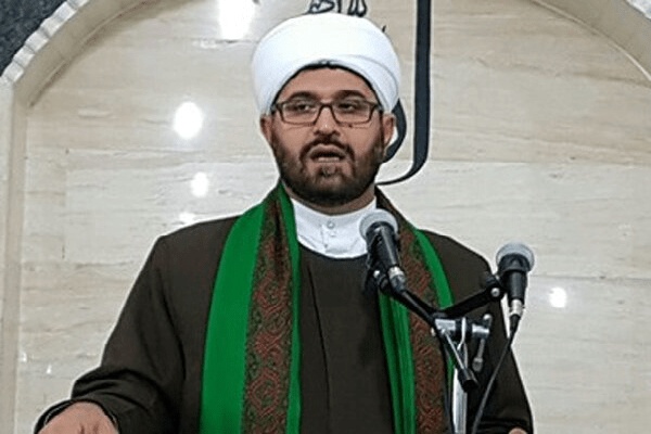 آمریکا قابل اعتماد نیست و مذاکره با این کشور باید با حفظ عزت و منافع ملی باشد