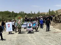 تصاویر/ تشییع پیکر مطهر شهید مرتضی اکبری با حضور مدیرکل حفظ آثار دفاع مقدس استان مرکزی