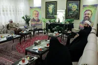تصاویر/ دیدار تولیت آستان قدس رضوی با خانواده شهیدان علی و مرتضی لاریجانی