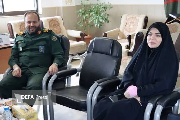 تأکید بر همافزایی شاعران و نویسندگان برای تولید آثار ماندگار حوزه دفاع مقدس و مقاومت تأکید بر همافزایی شاعران و نویسندگان برای تولید آثار ماندگار حوزه دفاع مقدس و مقاومت