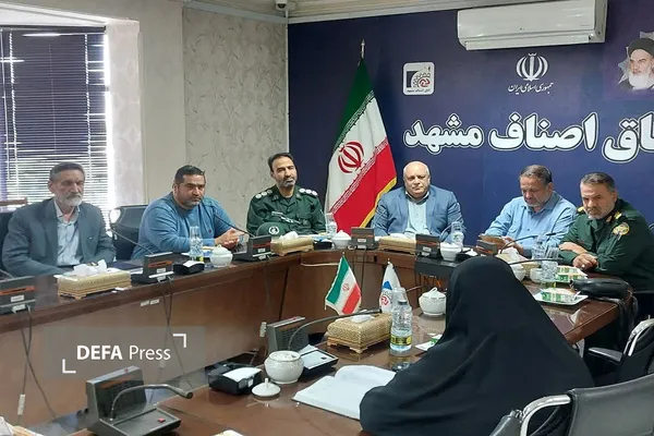 نشست مشترک سرهنگ جوان