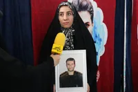 همسر شهید «میرزایی»: اخلاص، نماز اول وقت و خدمت به مردم، شاخصه‌های ماندگار همسرم بود