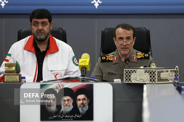 امضای تفاهمنامه همکاری بنیاد حفظ آثار و نشر ارزشهای دفاع مقدس و مقاومت و جمعیت هلالاحمر امضای تفاهمنامه همکاری بنیاد حفظ آثار و نشر ارزشهای دفاع مقدس و مقاومت و جمعیت هلالاحمر