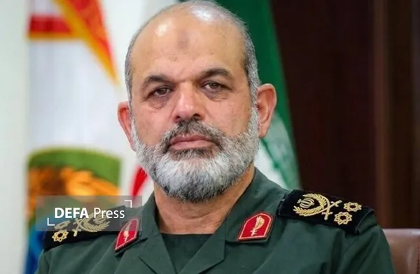 سرلشکر وحیدی: والیبالیست‌های نوجوان «ما می‌توانیم» را تفسیر کردند