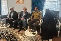 دیدار مشاور عالی رئیس بنیاد شهید با خانواده شهید «حمزه‌ای» و جانباز «نوروزی»