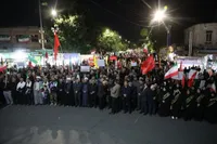 تصاویر/تداوم تجمع شبانه مردم ارومیه در لبیک به ندای رهبری در خیابان